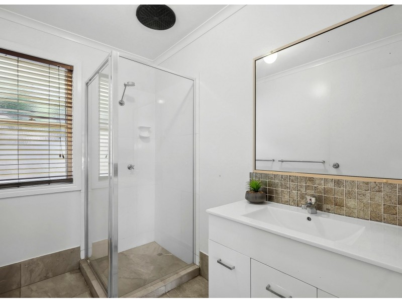 9 Kandoo Street, Pacific Paradise QLD 4564