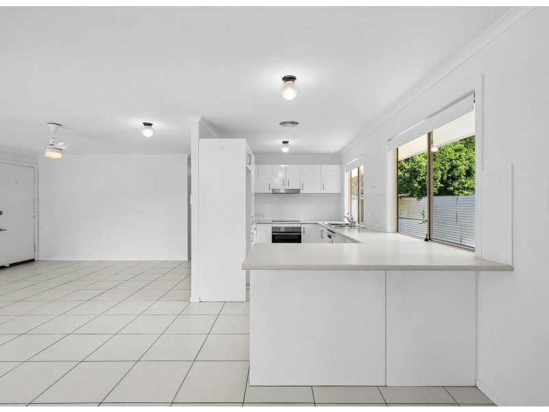 9 Kandoo Street, Pacific Paradise QLD 4564