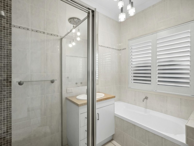 9 Sand Lane, Twin Waters QLD 4564