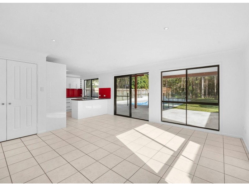 10 Sunview Drive, Twin Waters QLD 4564