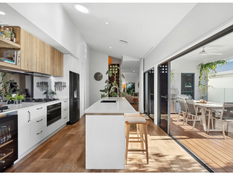 47 Baywater Drive, Twin Waters QLD 4564