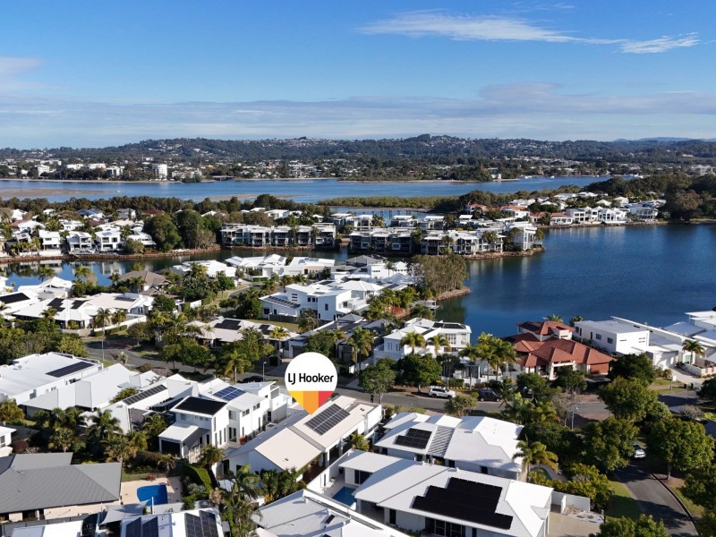 47 Baywater Drive, Twin Waters QLD 4564