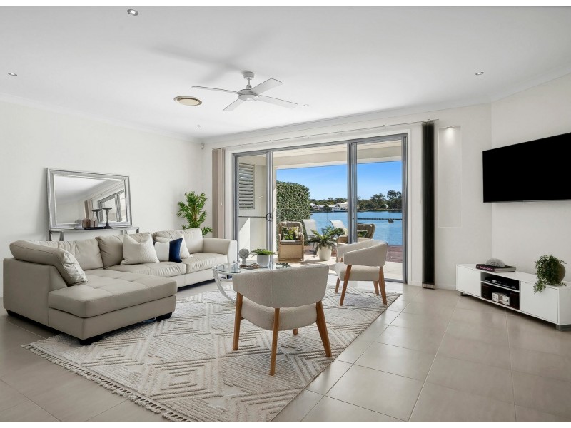 9 Moorings Circuit, Twin Waters QLD 4564