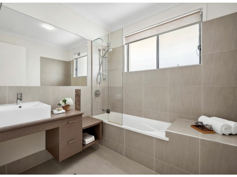 9 Moorings Circuit, Twin Waters QLD 4564