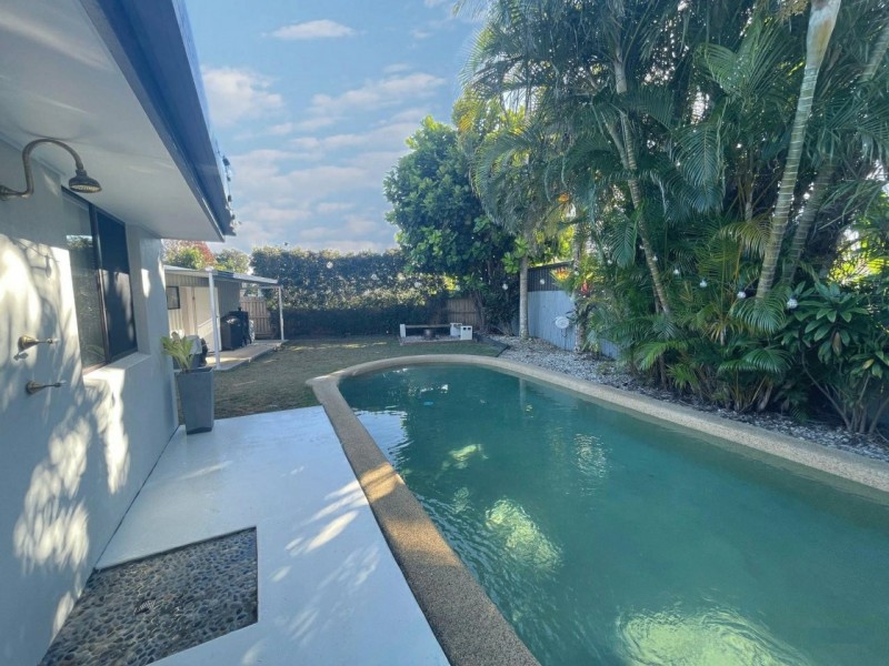 636 David Low Way, Pacific Paradise QLD 4564