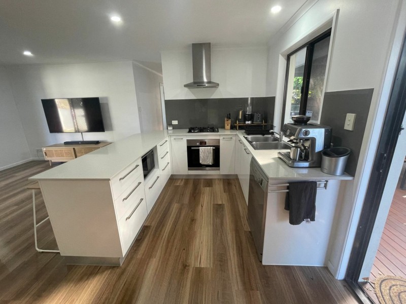 636 David Low Way, Pacific Paradise QLD 4564