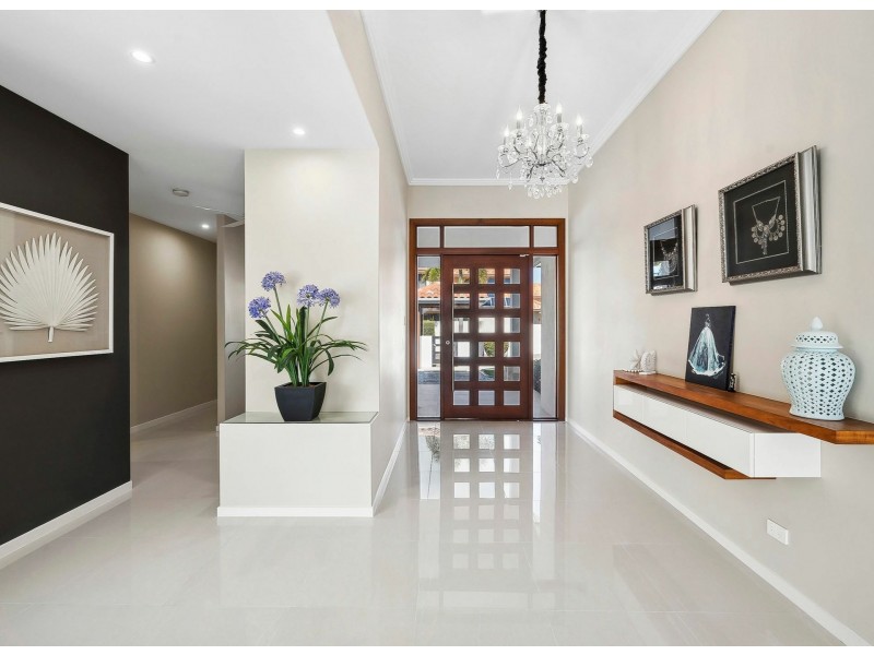 11 River Edge Court, Twin Waters QLD 4564