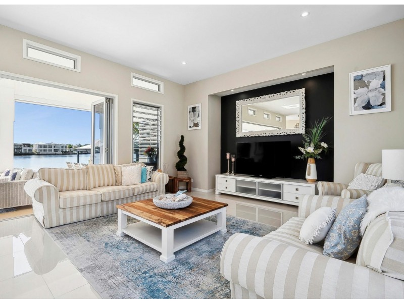 11 River Edge Court, Twin Waters QLD 4564
