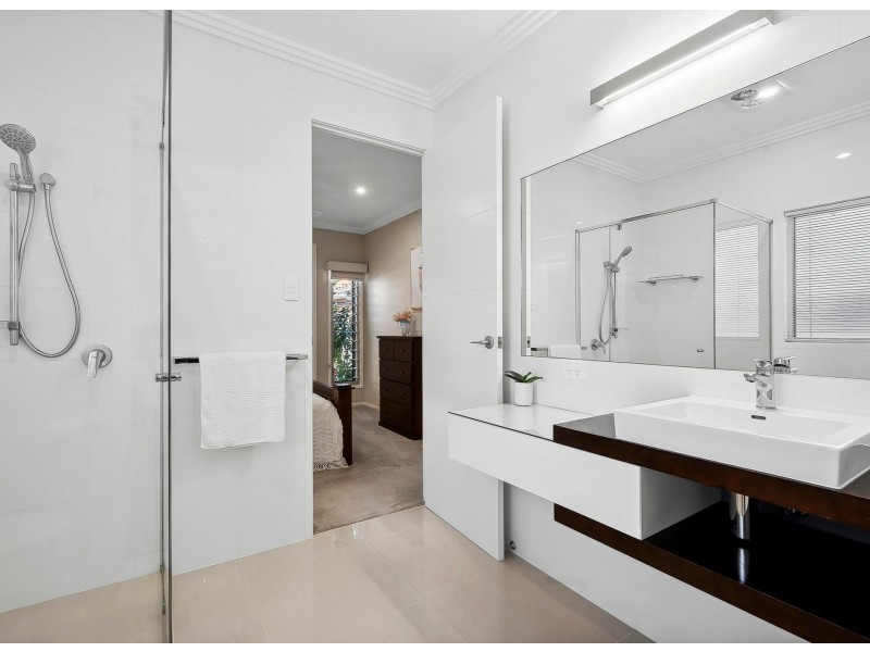 11 River Edge Court, Twin Waters QLD 4564