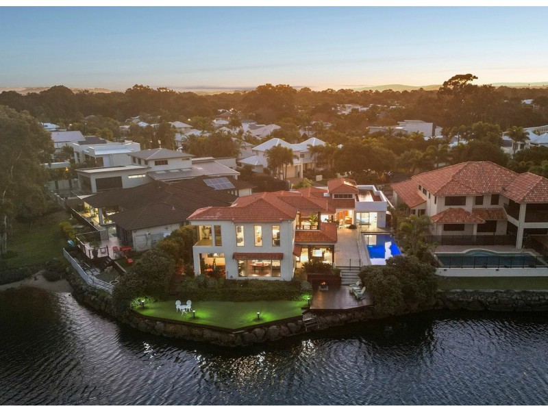 10 River Edge Court, Twin Waters QLD 4564