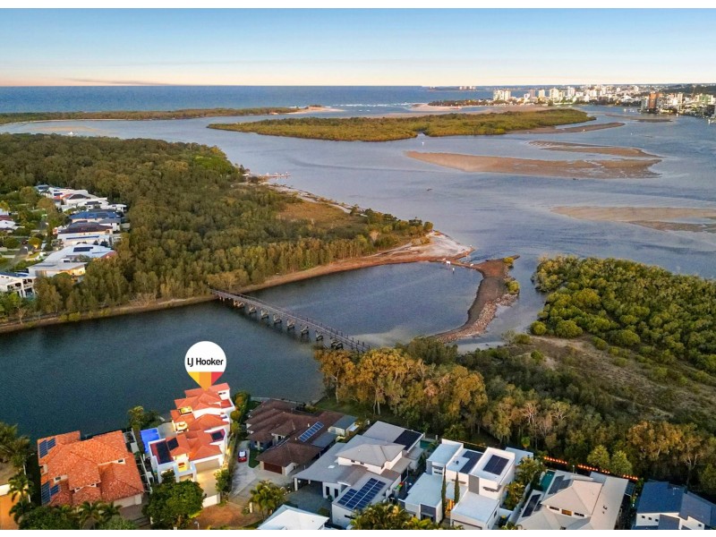 10 River Edge Court, Twin Waters QLD 4564