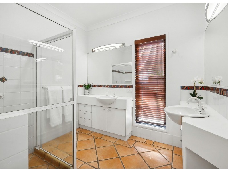 4 Watergum Place, Twin Waters QLD 4564