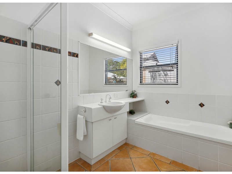 4 Watergum Place, Twin Waters QLD 4564