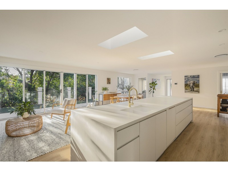 2 Fantail Place, Twin Waters QLD 4564