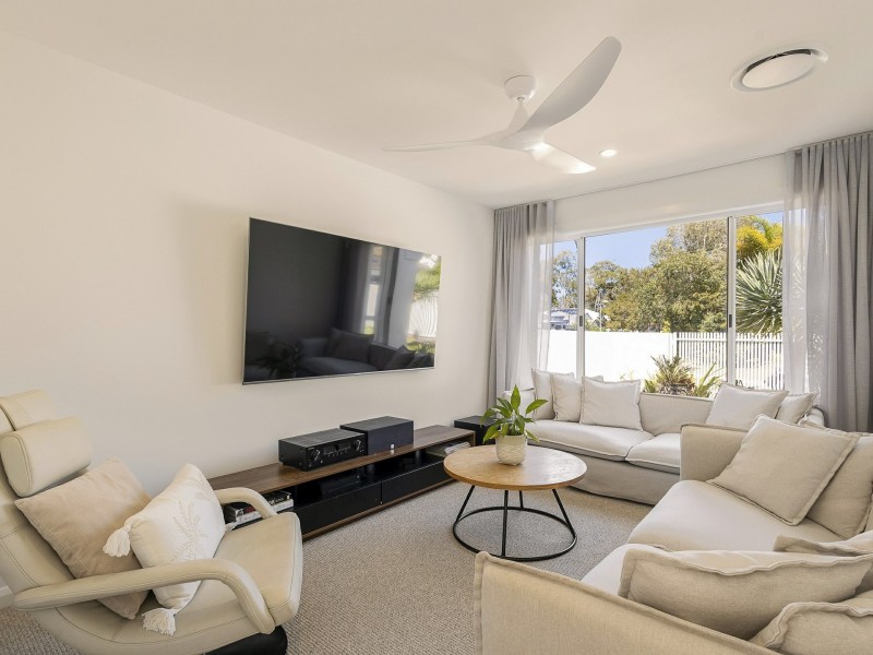 2 Fantail Place, Twin Waters QLD 4564