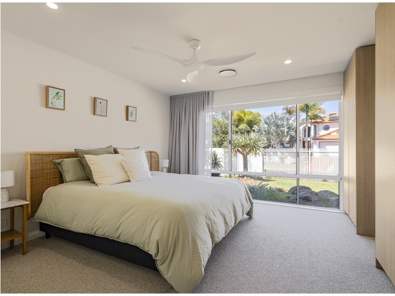 2 Fantail Place, Twin Waters QLD 4564