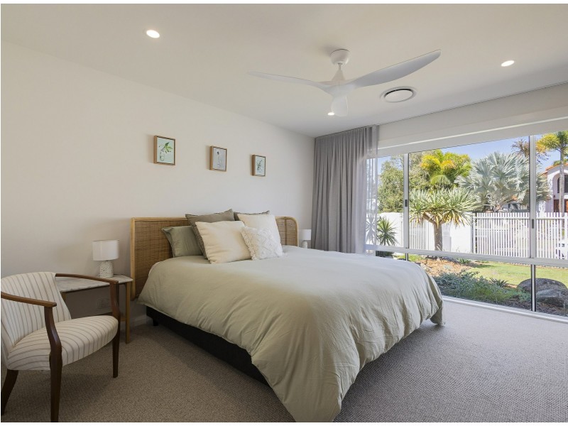 2 Fantail Place, Twin Waters QLD 4564