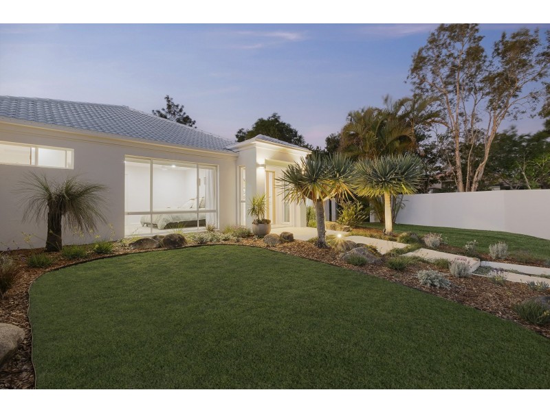 2 Fantail Place, Twin Waters QLD 4564