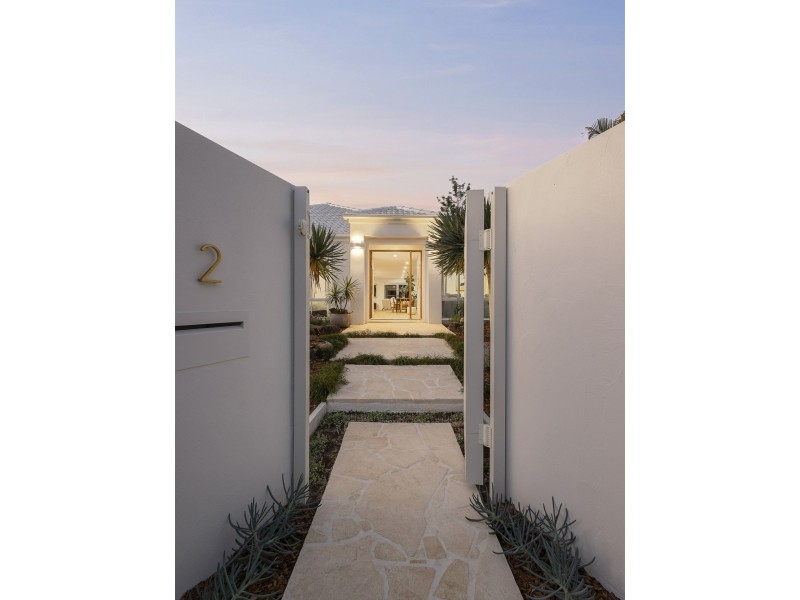 2 Fantail Place, Twin Waters QLD 4564