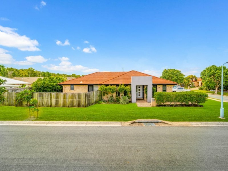 14 Whitsunday Drive, Pacific Paradise QLD 4564