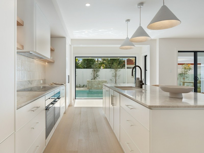 1 Peatling Lane, Twin Waters QLD 4564