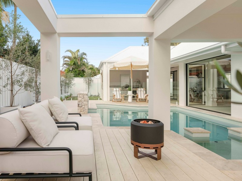 1 Peatling Lane, Twin Waters QLD 4564