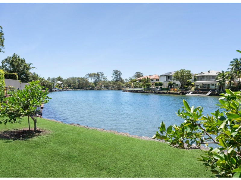 16 Mariner Place, Twin Waters QLD 4564