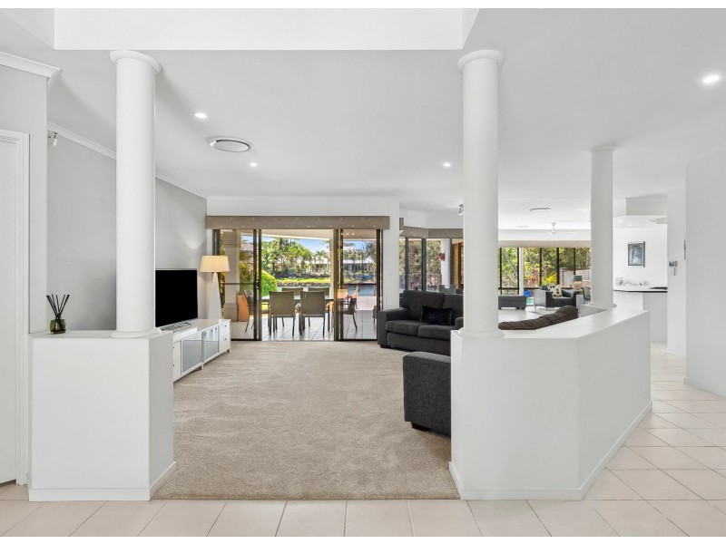 16 Mariner Place, Twin Waters QLD 4564