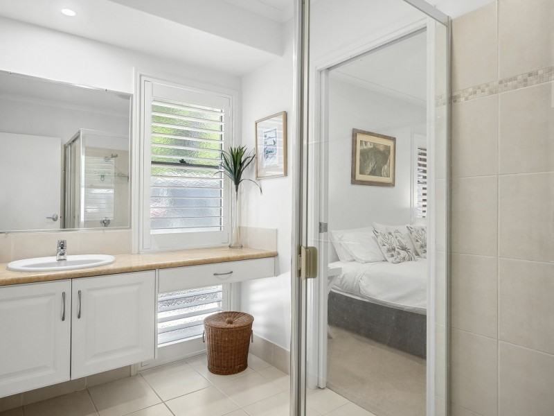 16 Mariner Place, Twin Waters QLD 4564