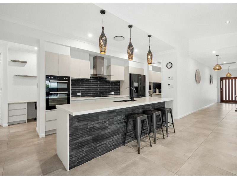 15 Butcherbird Crescent, Bli Bli QLD 4560