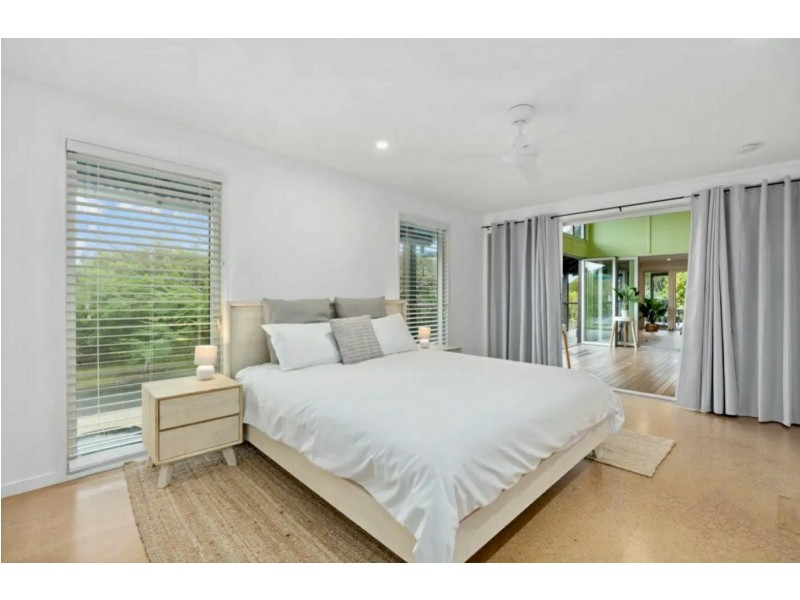 1 North Beach Place, Mudjimba QLD 4564