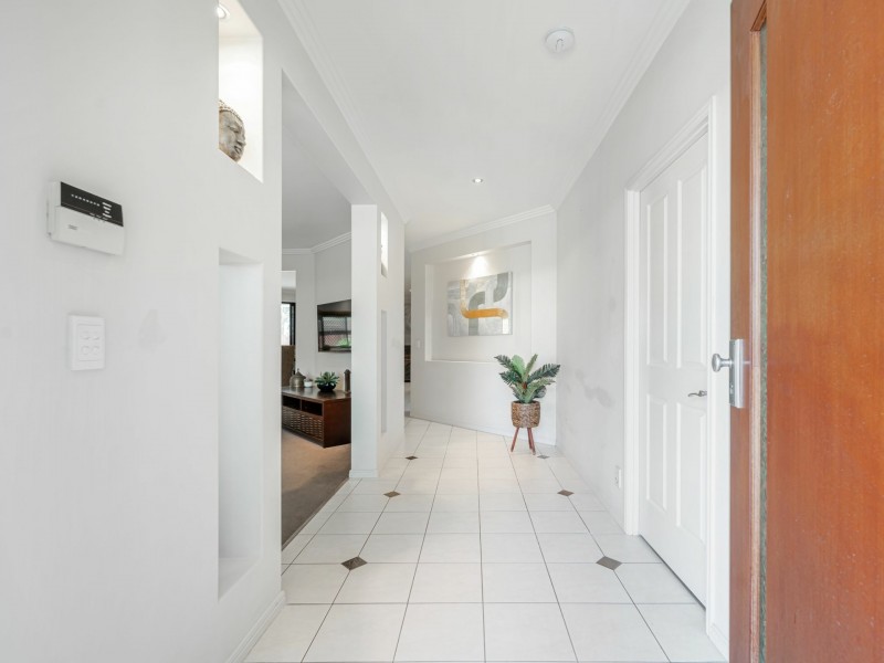 33 Moorings Circuit, Twin Waters QLD 4564