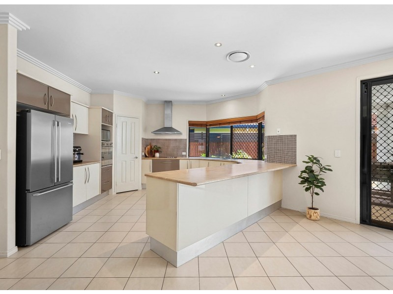33 Moorings Circuit, Twin Waters QLD 4564