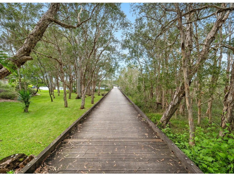33 Moorings Circuit, Twin Waters QLD 4564