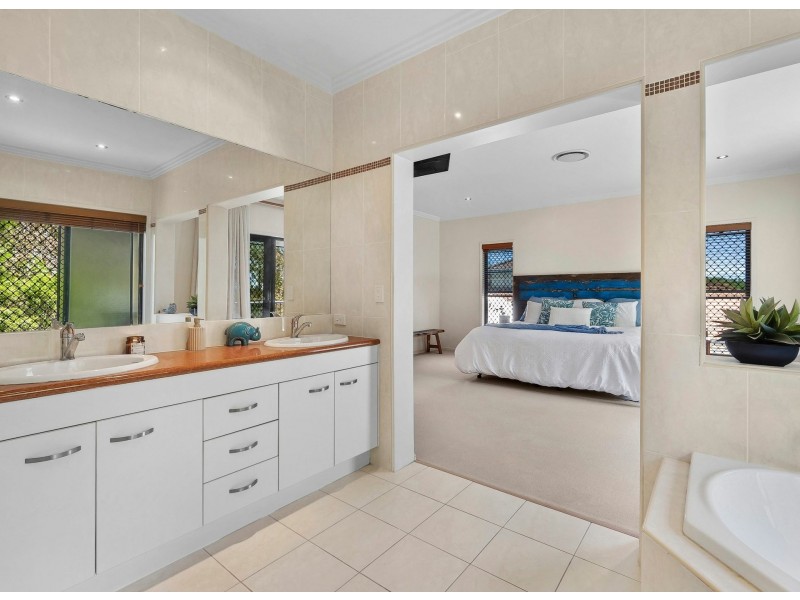 33 Moorings Circuit, Twin Waters QLD 4564