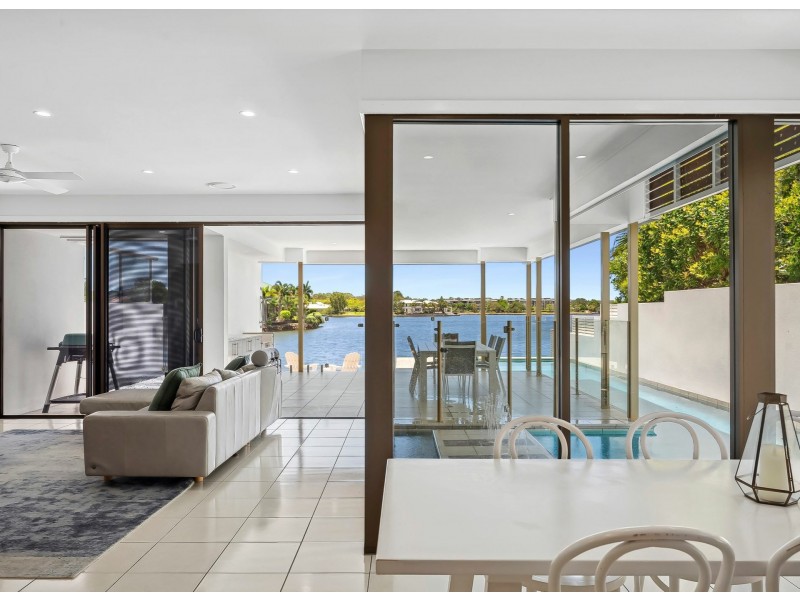 12 Staysail Place, Twin Waters QLD 4564