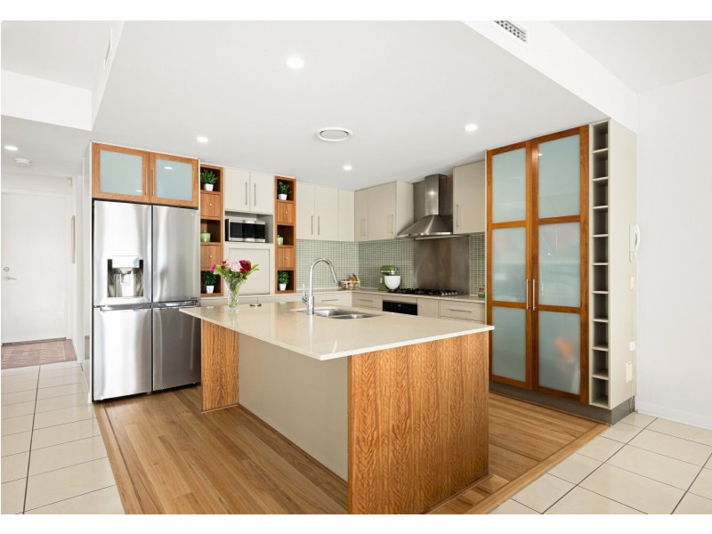 12 Staysail Place, Twin Waters QLD 4564