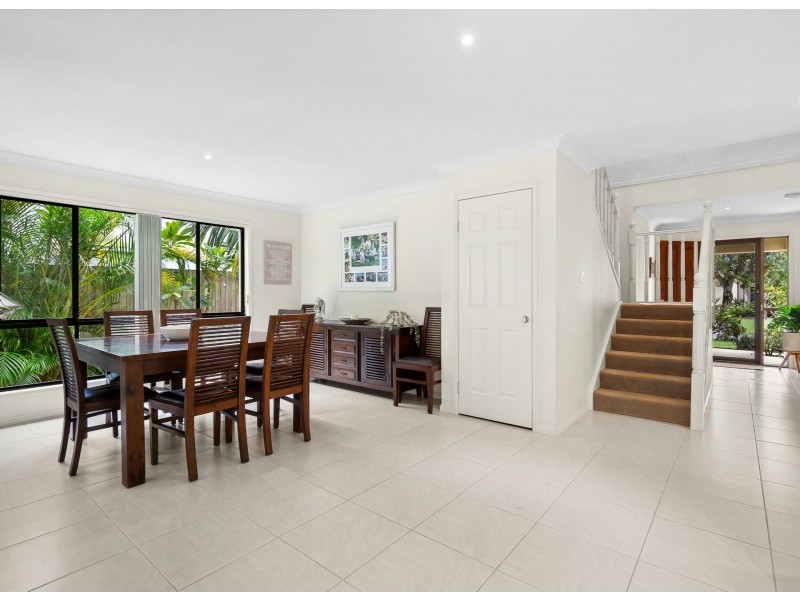 10 Veerings Crescent, Twin Waters QLD 4564