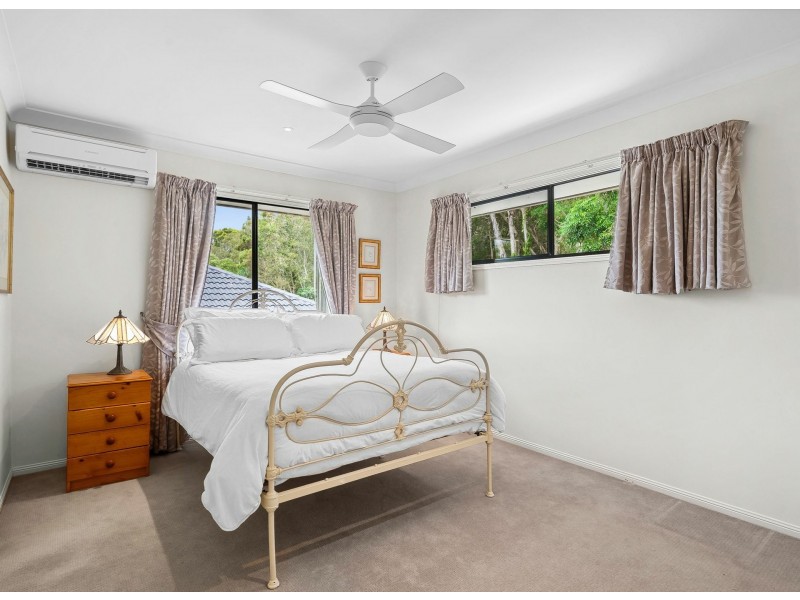 10 Veerings Crescent, Twin Waters QLD 4564