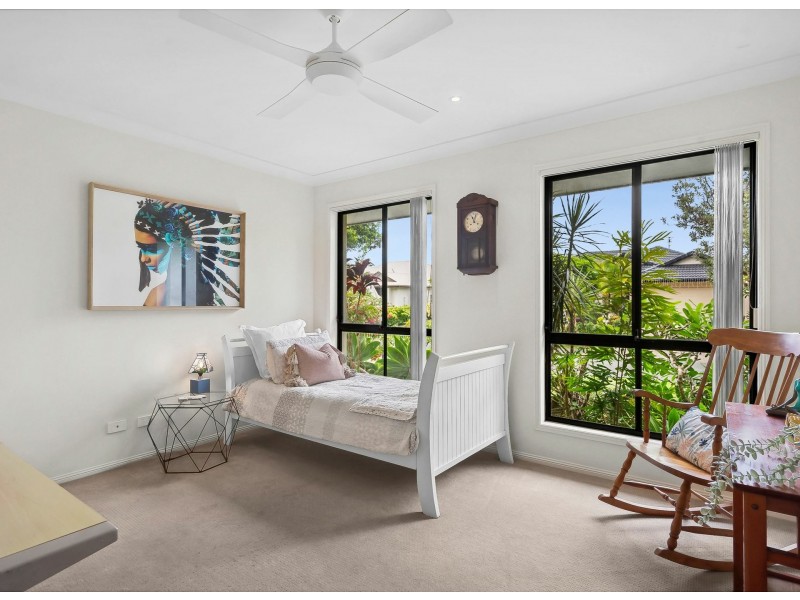 10 Veerings Crescent, Twin Waters QLD 4564