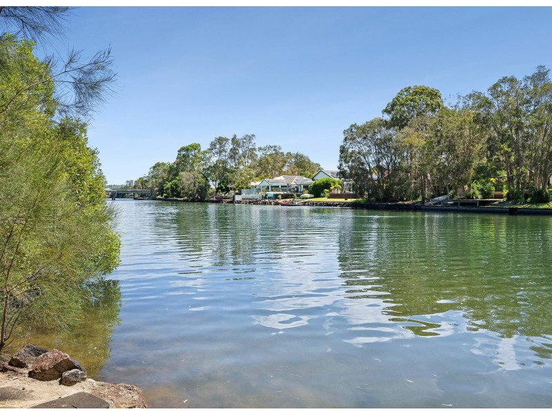 7 Twin Waters Drive, Twin Waters QLD 4564