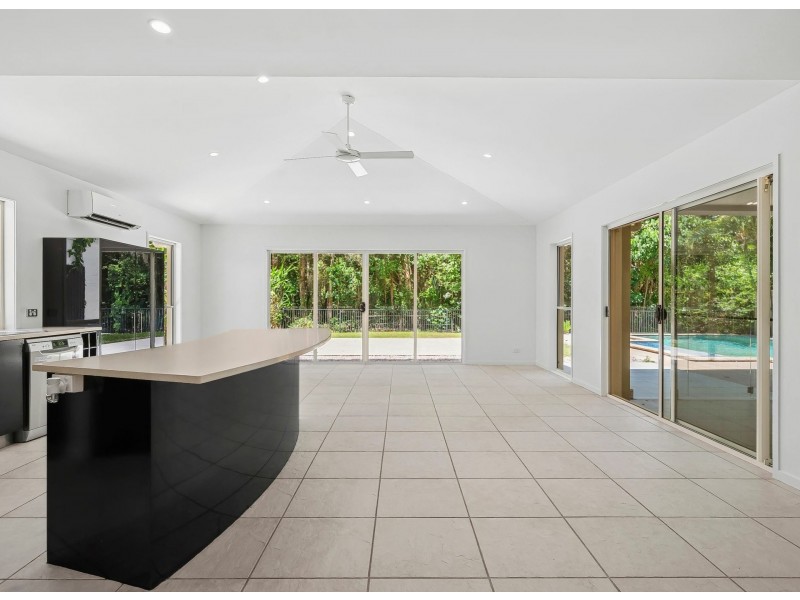 22 Baker-Finch Place, Twin Waters QLD 4564