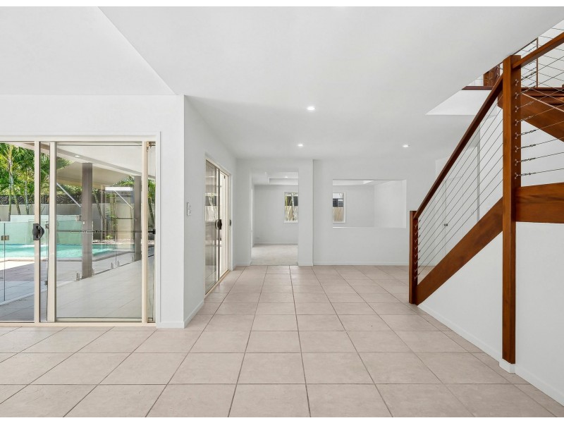 22 Baker-Finch Place, Twin Waters QLD 4564