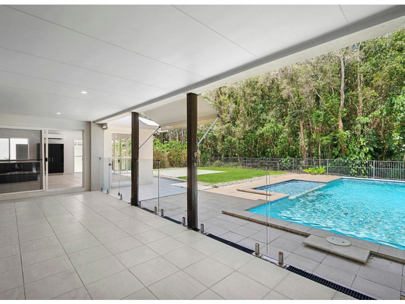 22 Baker-Finch Place, Twin Waters QLD 4564