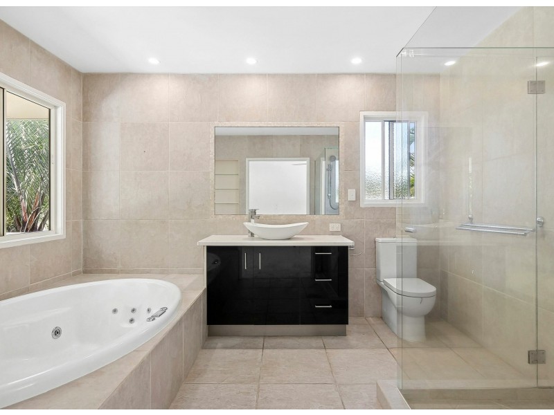 22 Baker-Finch Place, Twin Waters QLD 4564