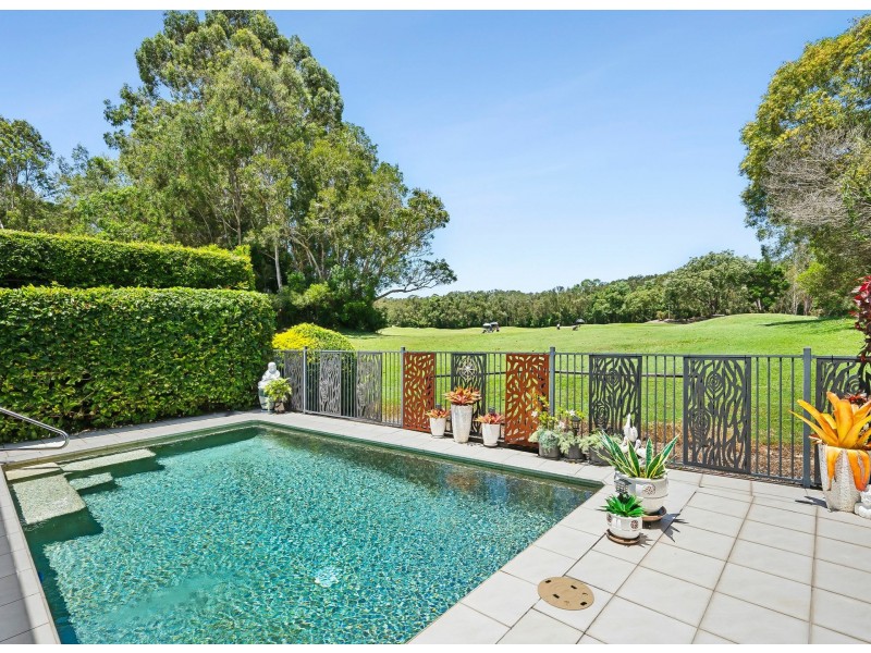 34 Baker-Finch Place, Twin Waters QLD 4564