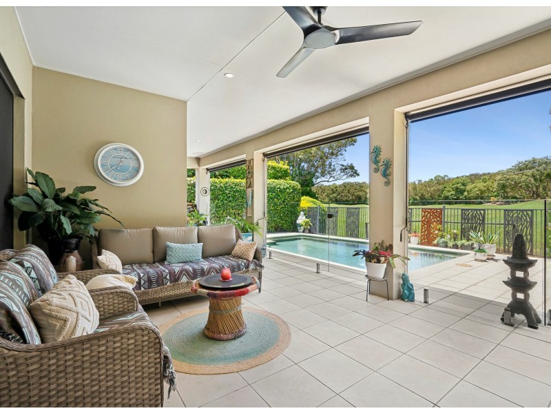 34 Baker-Finch Place, Twin Waters QLD 4564