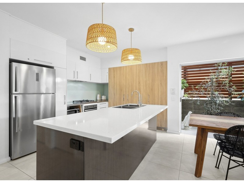 72/80 North Shore Road, Twin Waters QLD 4564