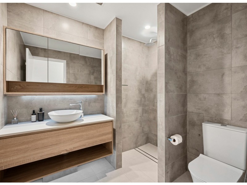 72/80 North Shore Road, Twin Waters QLD 4564