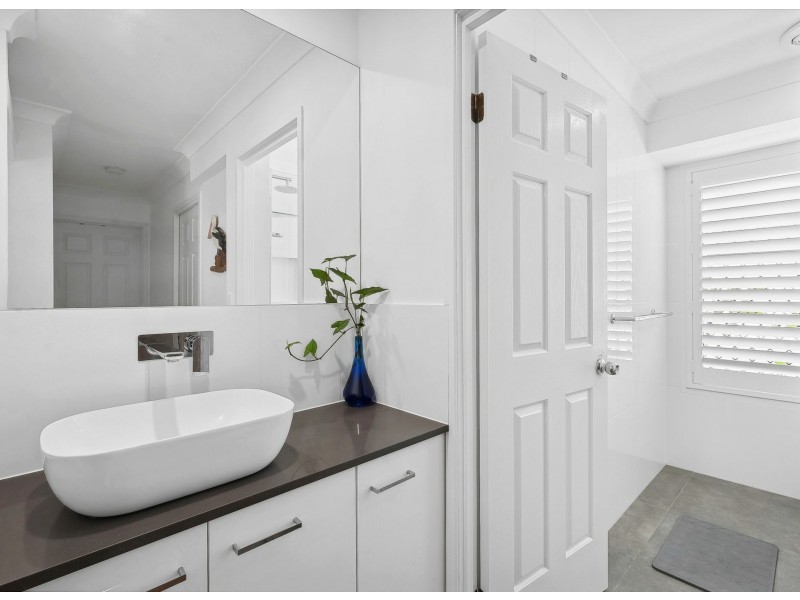 13 Watergum Place, Twin Waters QLD 4564